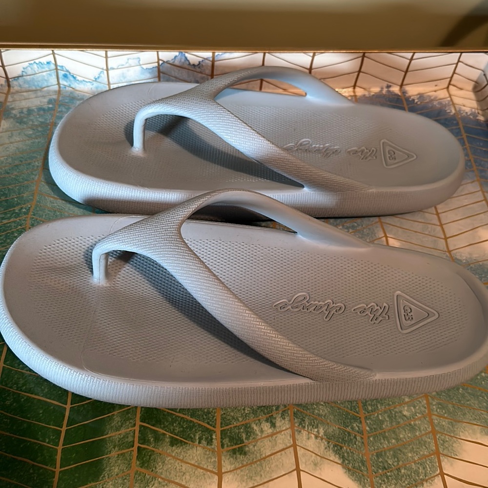Flip flops